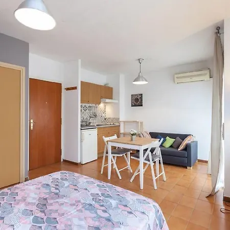 Loft Holiday, 3 Pax, *